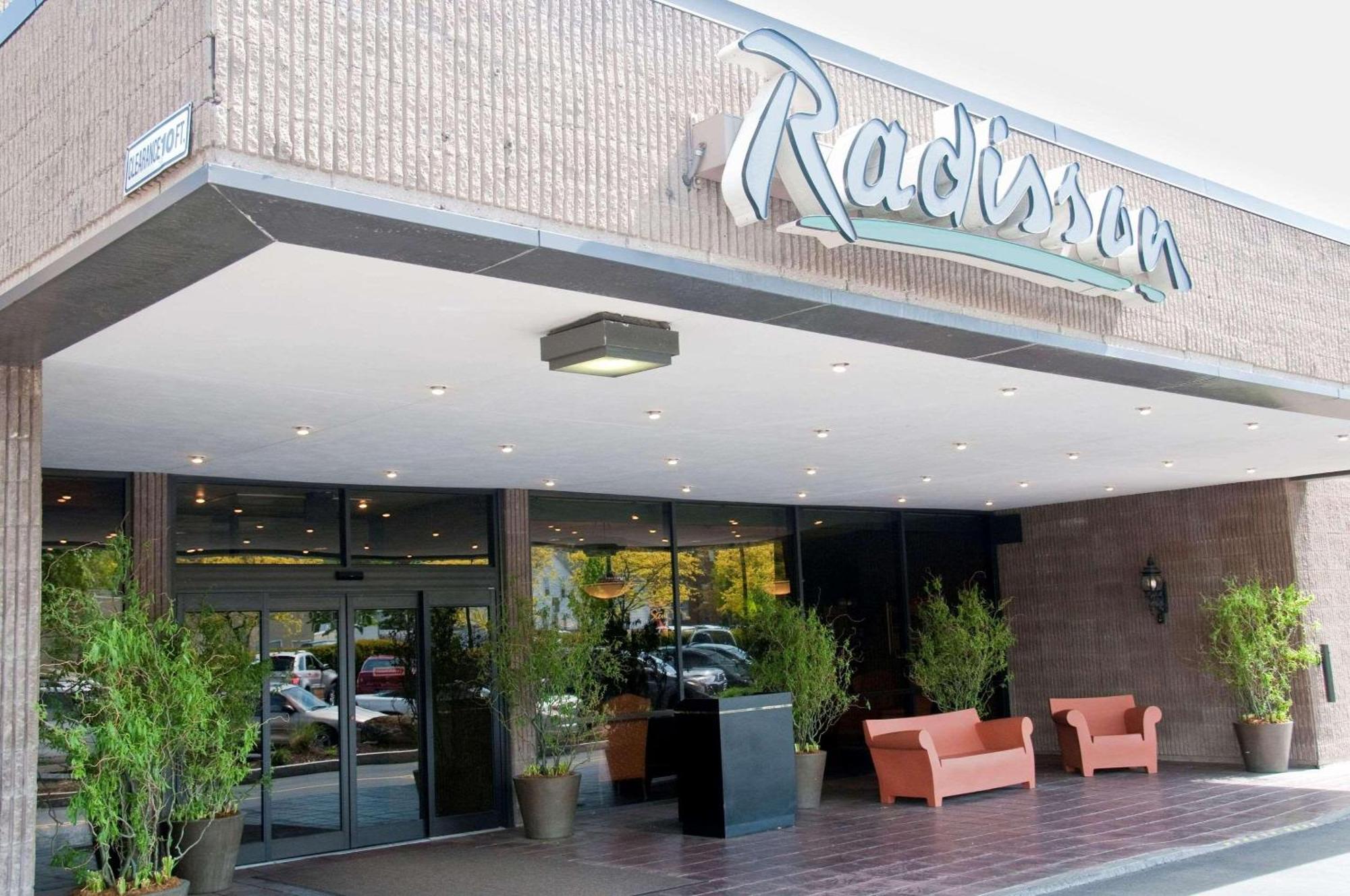 Radisson Hotel קורנינג מראה חיצוני תמונה